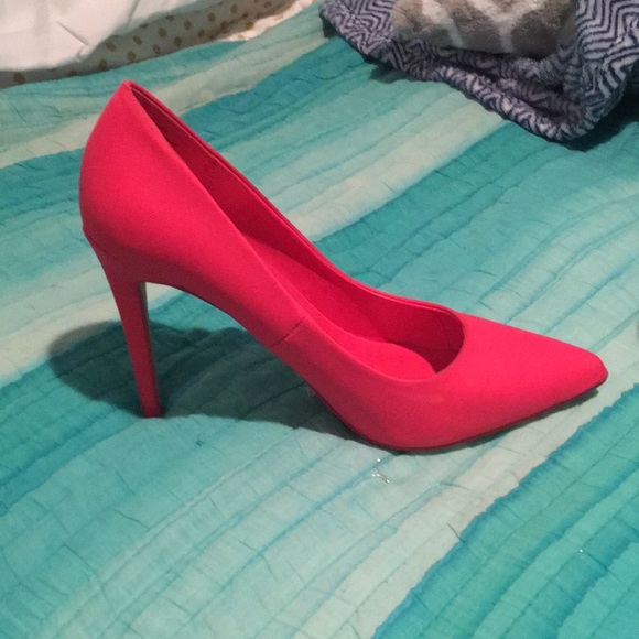 hot pink heels dsw